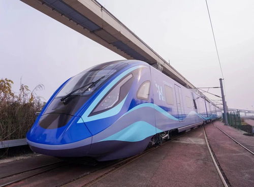 强信心 开新局 下线新车 谋划新单 闯出新路 来自轨道客车生产基地中车长客的新底气