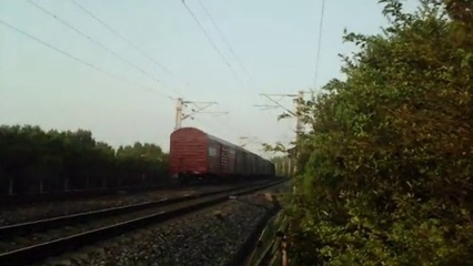 南局向段福州-北京西韩志强 北京铁路快运的桥梁