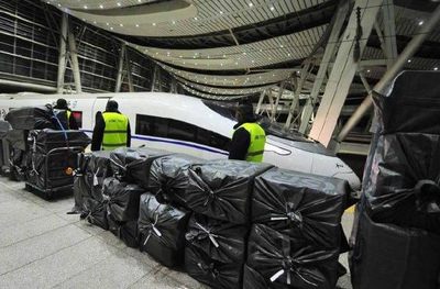 双十一快递坐上高铁，北京铁路快运加速您的购物盛宴