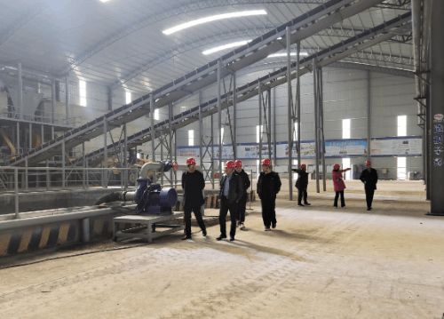 顺利打响开局战 中铁二十一局四公司青海分公司化隆砂石厂试运行